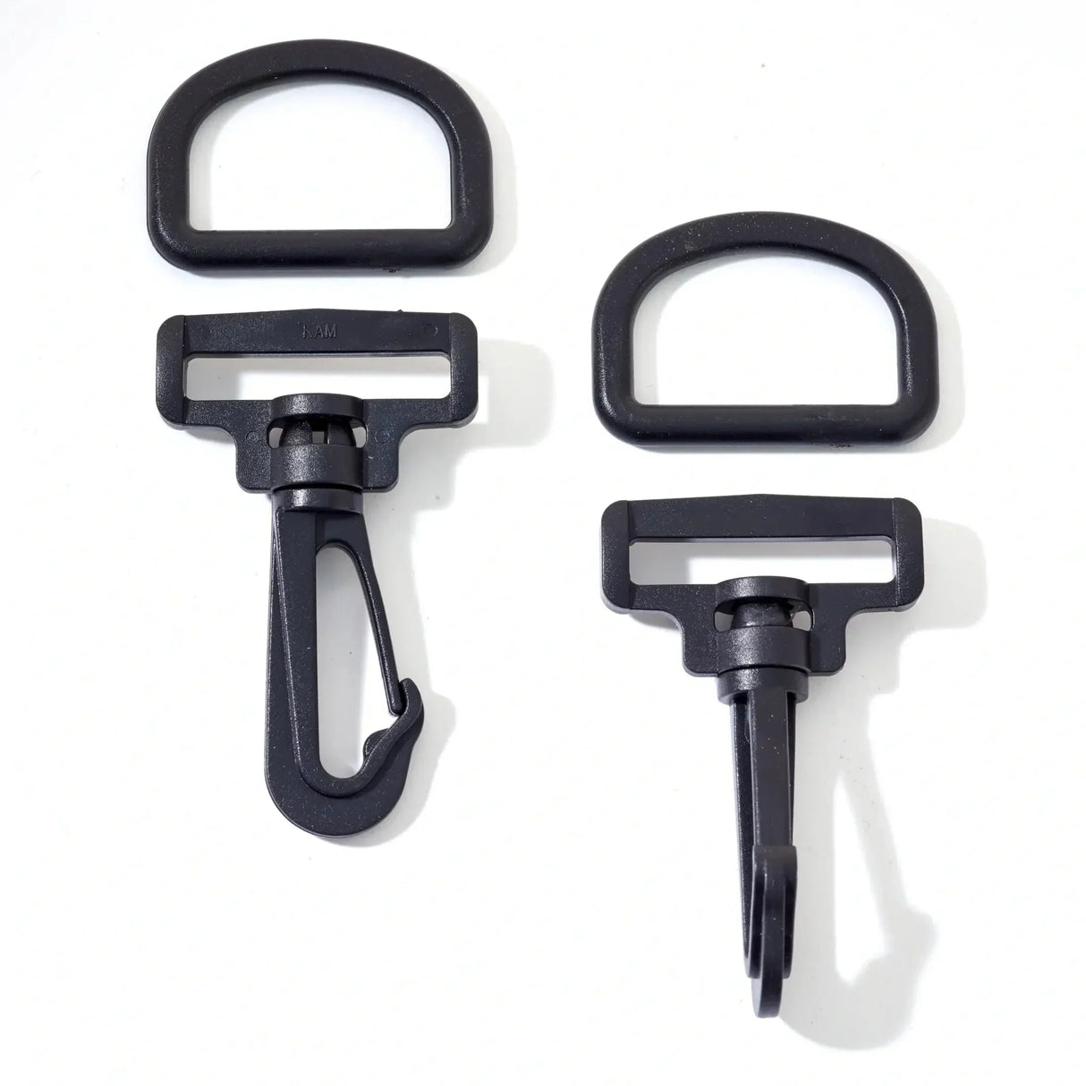 Karabinerhaken-Set von Prym mit 2 Haken, 30 mm Breite, ideal für vielseitige Befestigungen in Taschen, Rucksäcken und DIY-Projekten.