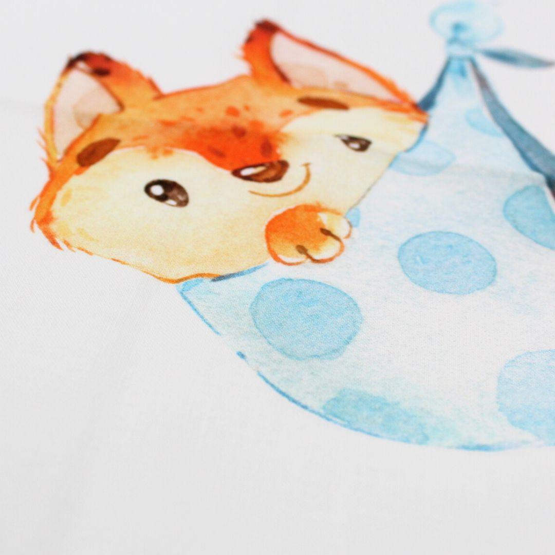 Baumwollpanel mit kleinem Fuchs-Motiv, ideal für Babys und Kleinkinder. Perfekt für Kissenbezüge, Patchworkdecken oder andere kreative Nähprojekte. Nahaufnahme