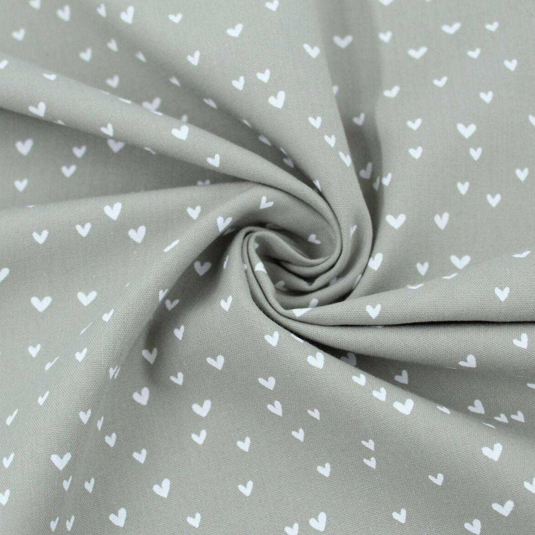 Baumwollpopeline Mini Herzen in Pastellgrün ideal für Kleidungsstücke