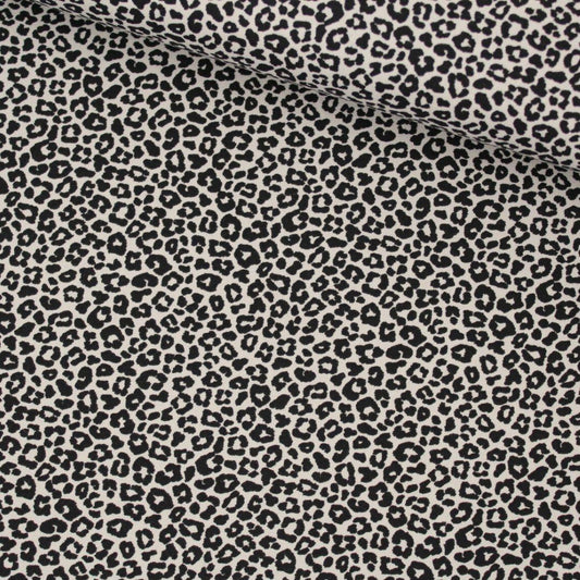 Baumwollpopeline Mini-Leopard in Sand – Nahaufnahme des Musters