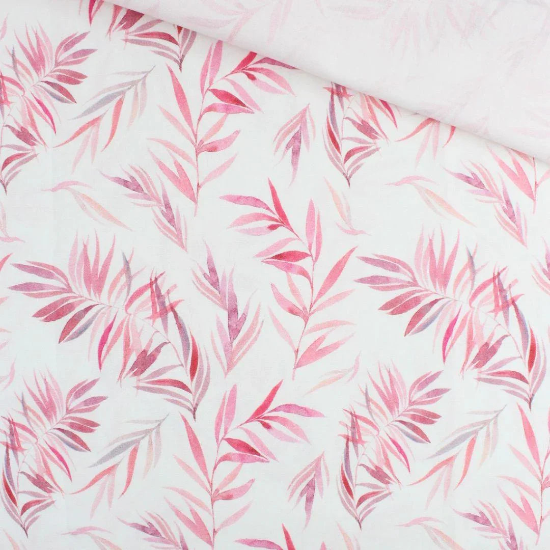 Baumwollstoff mit rosa Blättern auf weißem Hintergrund, OEKO-TEX zertifiziert