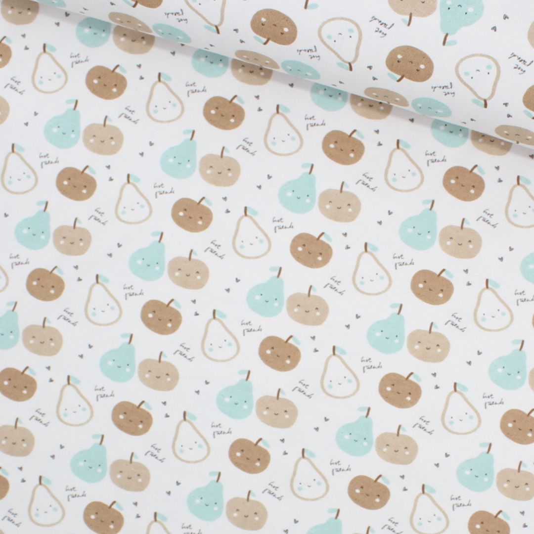 Der Jersey-Stoff mit Apfel und Birne "Best Friends" auf light sand, geeignet für Pumphosen, Mützen und andere Nähprojekte für kleine Beste Freunde.