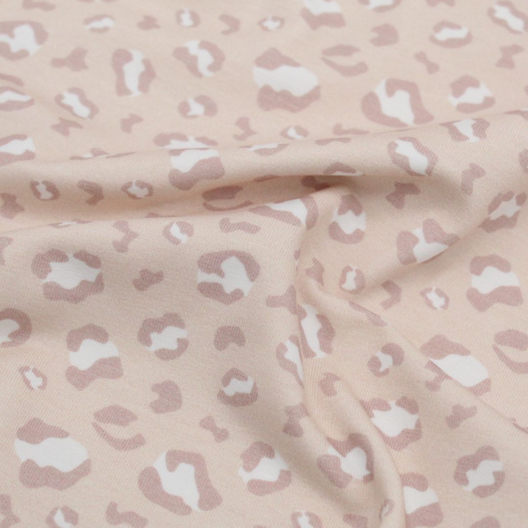 weicher Jersey auf Sand