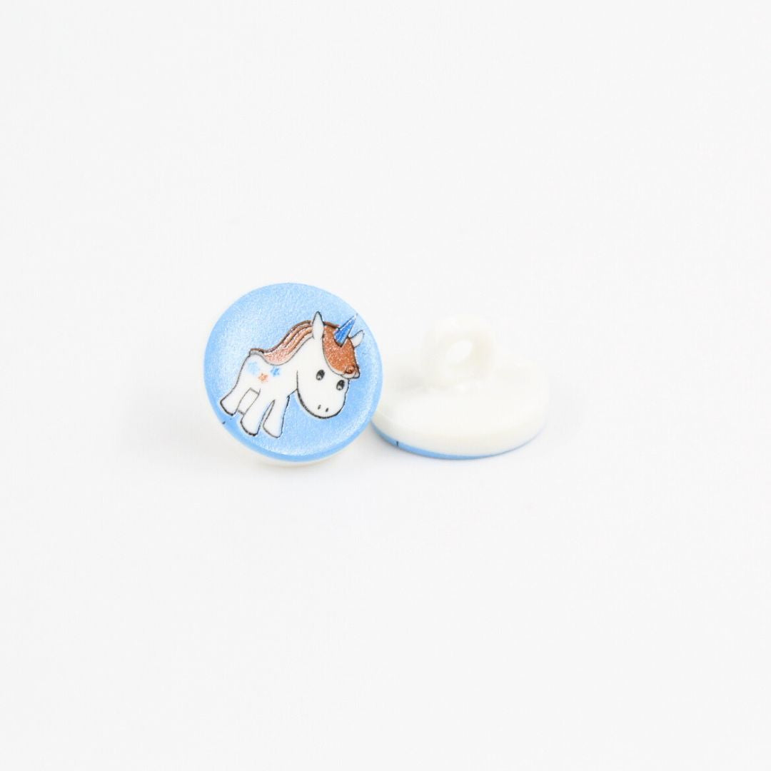 Kinderknopf Einhorn – blau, Vorderansicht und Rückansicht