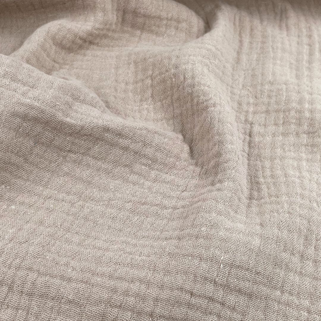Musselin Stoff in Beige Ideal für luftige Sommerkleidung, Decken und stilvolle Accessoires. Weich, leicht & vielseitig!
