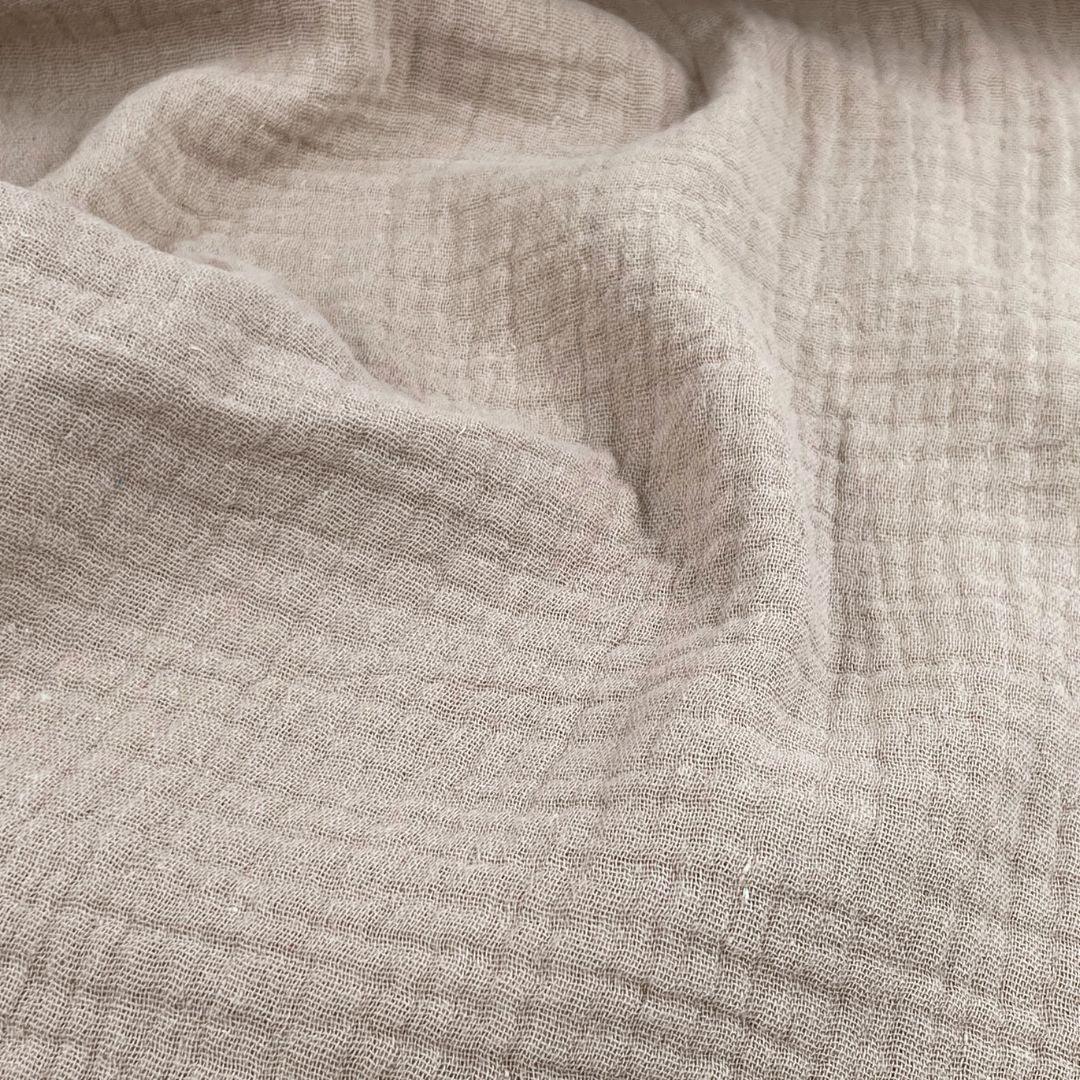 Musselin Stoff in Beige Ideal für luftige Sommerkleidung, Decken und stilvolle Accessoires. Weich, leicht & vielseitig!