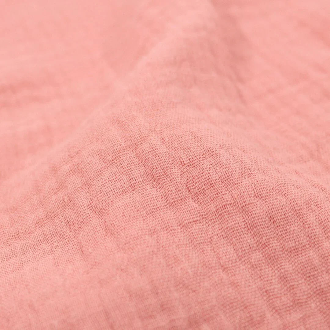 Musselin in Korallenrosa – ideal für Kleidung und Babytücher
