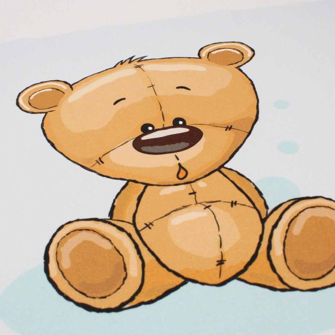Baumwollpanel für Kinderzimmer: Süßes Bär-Motiv auf blauem Baumwollpanel, perfekt für kreative Nähideen im Kinderzimmer.