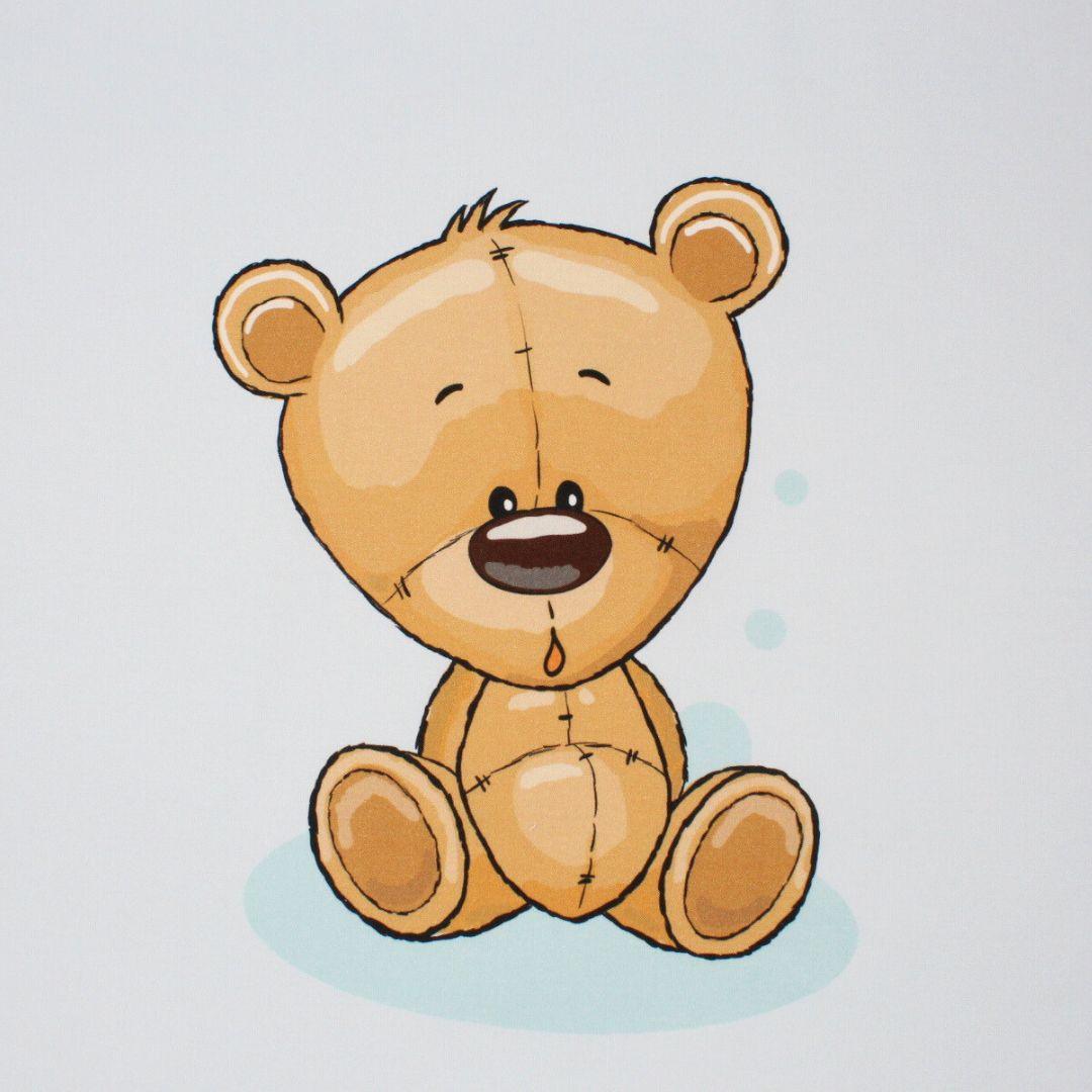 Baumwollpanel Bär Blau: Detailaufnahme des Baumwollpanels mit Bär-Motiv auf blauem Hintergrund, ideal für Nähprojekte.