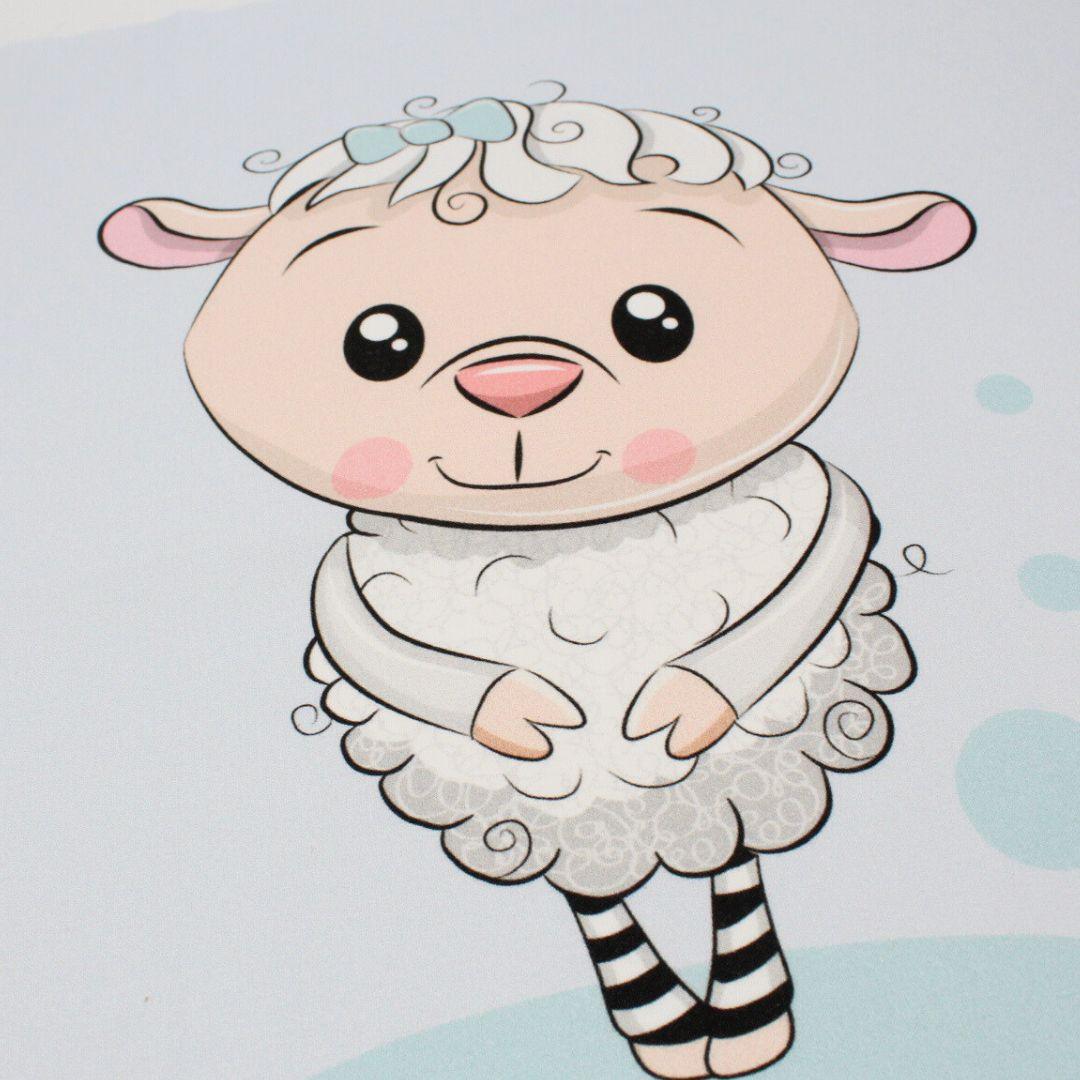 Baumwollpanel für Kinderzimmer: Schaf-Motiv auf blauem Baumwollpanel, perfekt für kreative Nähideen im Kinderzimmer.