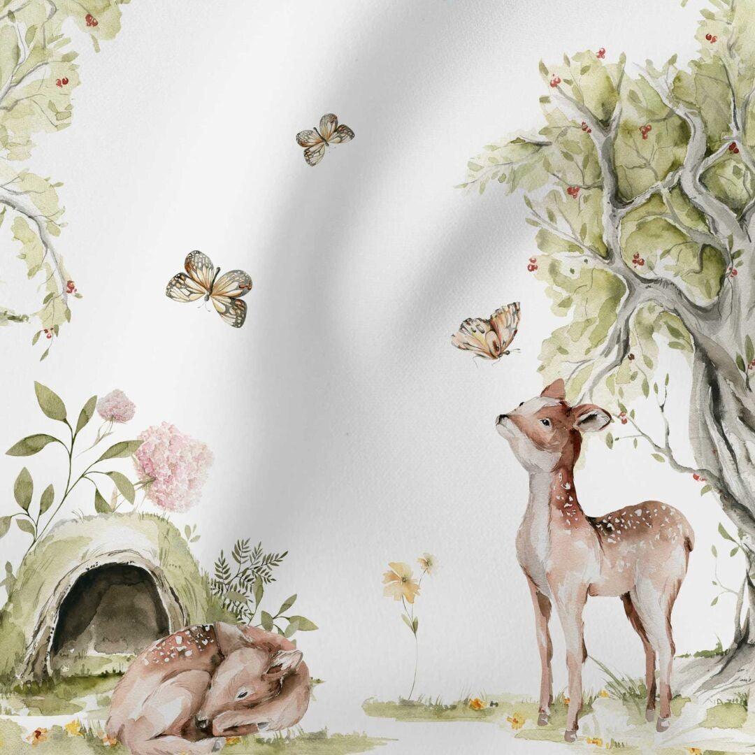 Stoffpanel "Zauberwald" mit handgemaltem Reh auf olivgrünem Hintergrund – 75x100 cm, ideal für Baby- und Kinderdecken.
