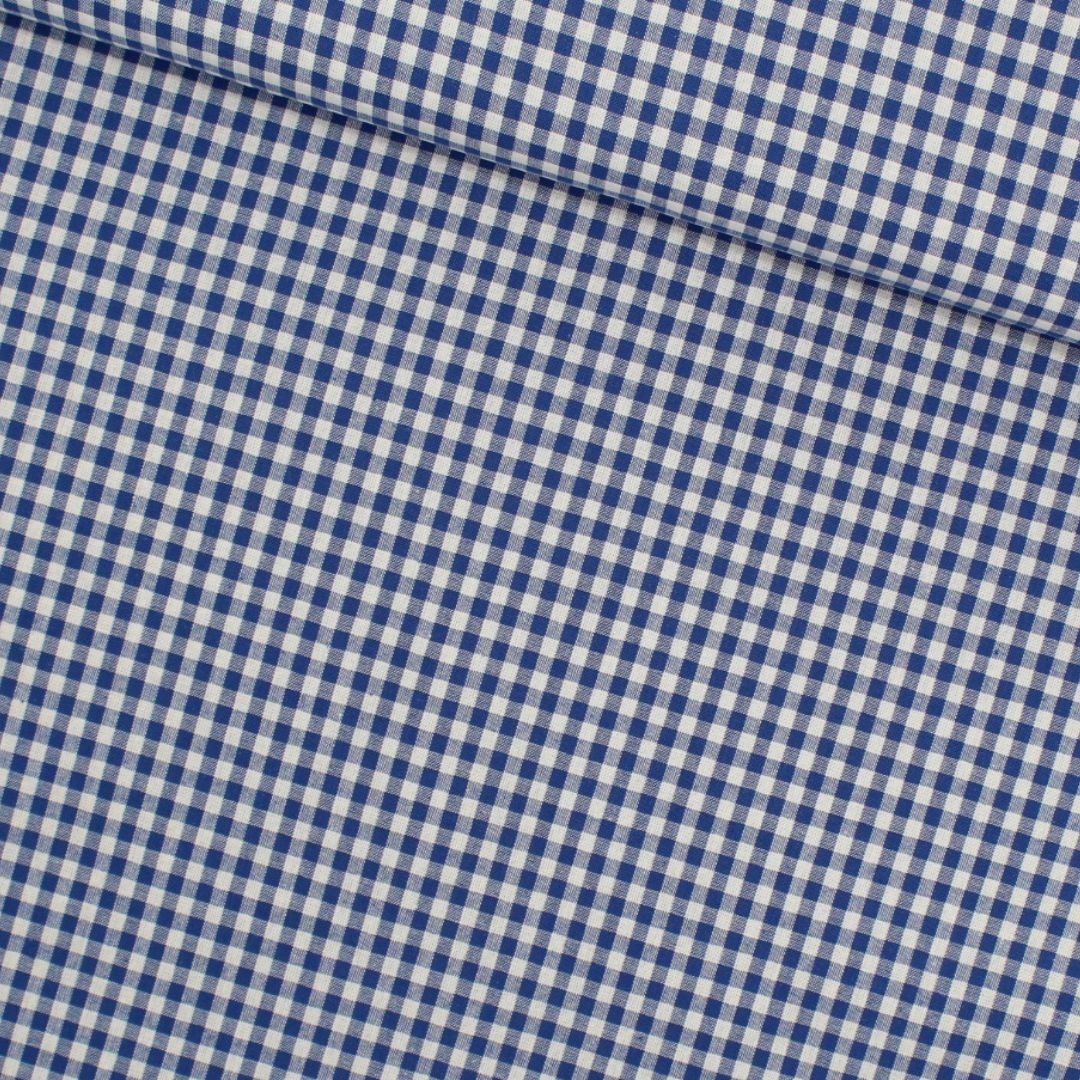 Baumwoll Popeline mit klassischem Karomuster in Blau und Weiß, ideal für fröhliche Nähprojekte.