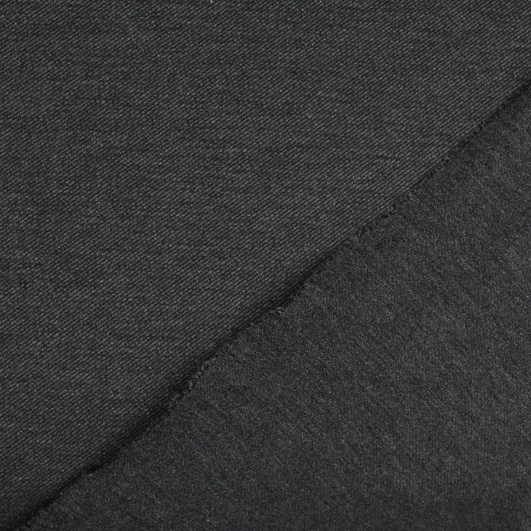 Detailansicht der schrägen Twill-Webstruktur auf dem elastischen Jersey