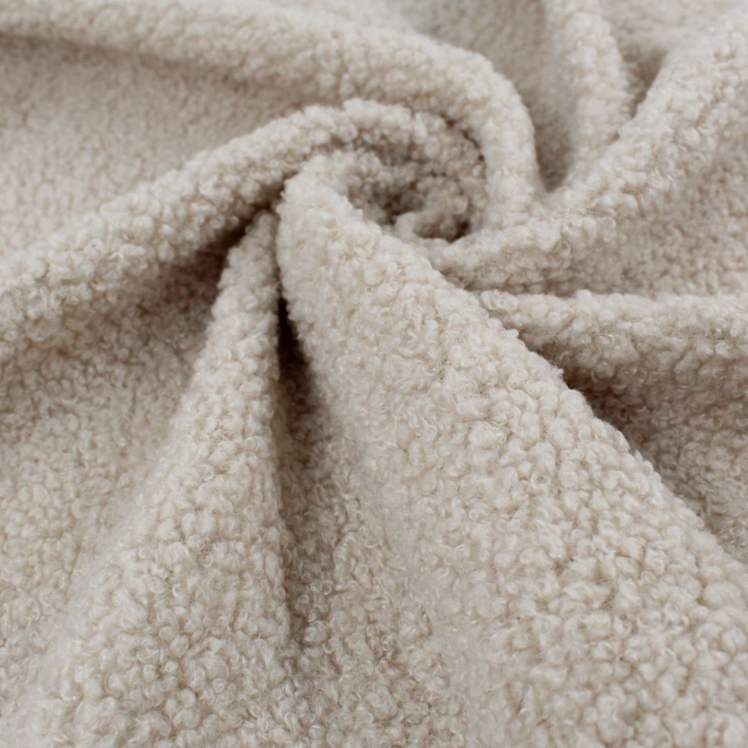 Weicher Strick Boucle in Sandbeige