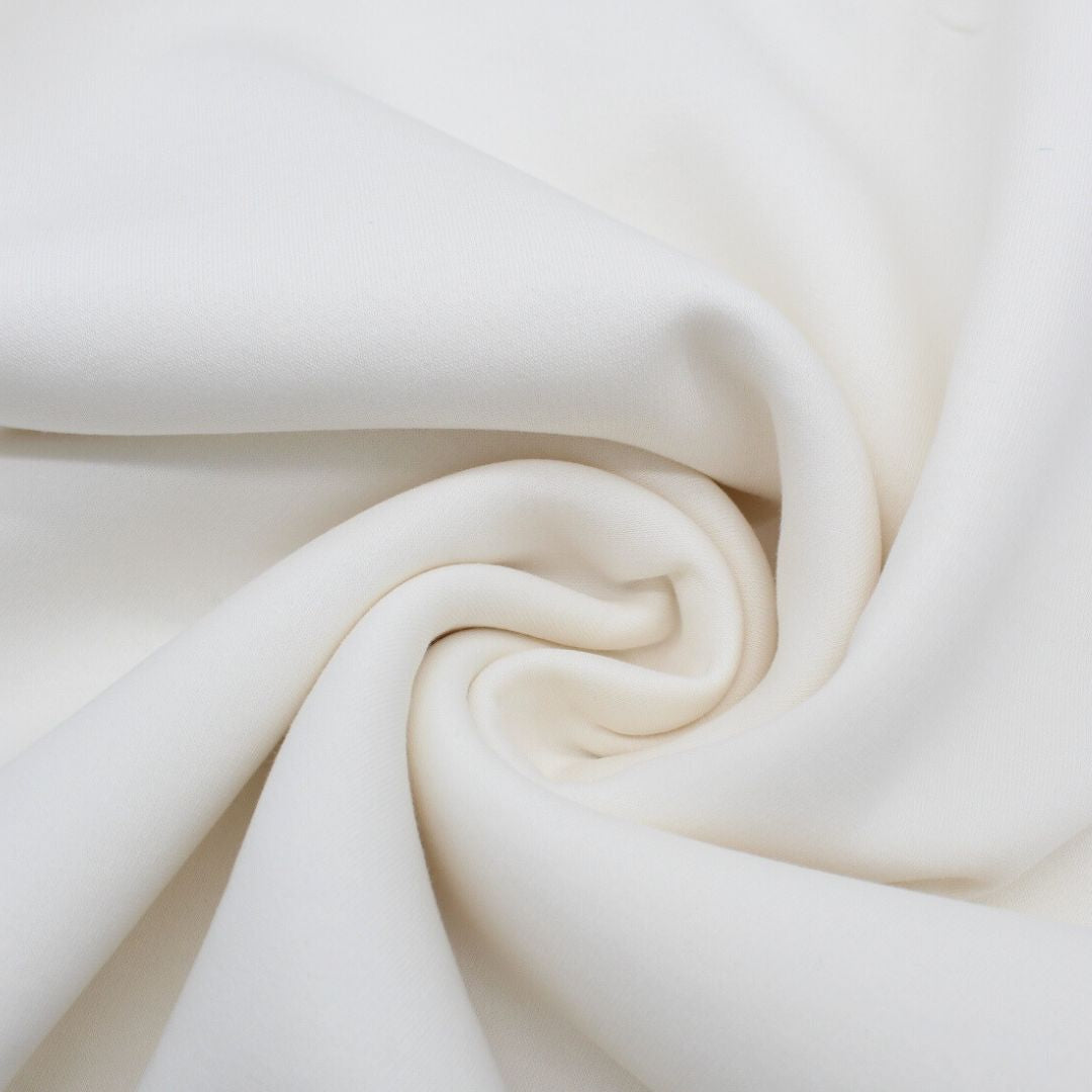 Wintersweat Heavy Jogging in Ecru ist perfekt für kuschelige Kleidungsstücke in der kalten Jahreszeit und eignet sich hervorragend für Bekleidung und Loungewear! Nahaufnahme