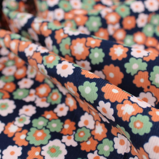 Feincord aus Baumwolle - Kleine Blumen - Stofftime