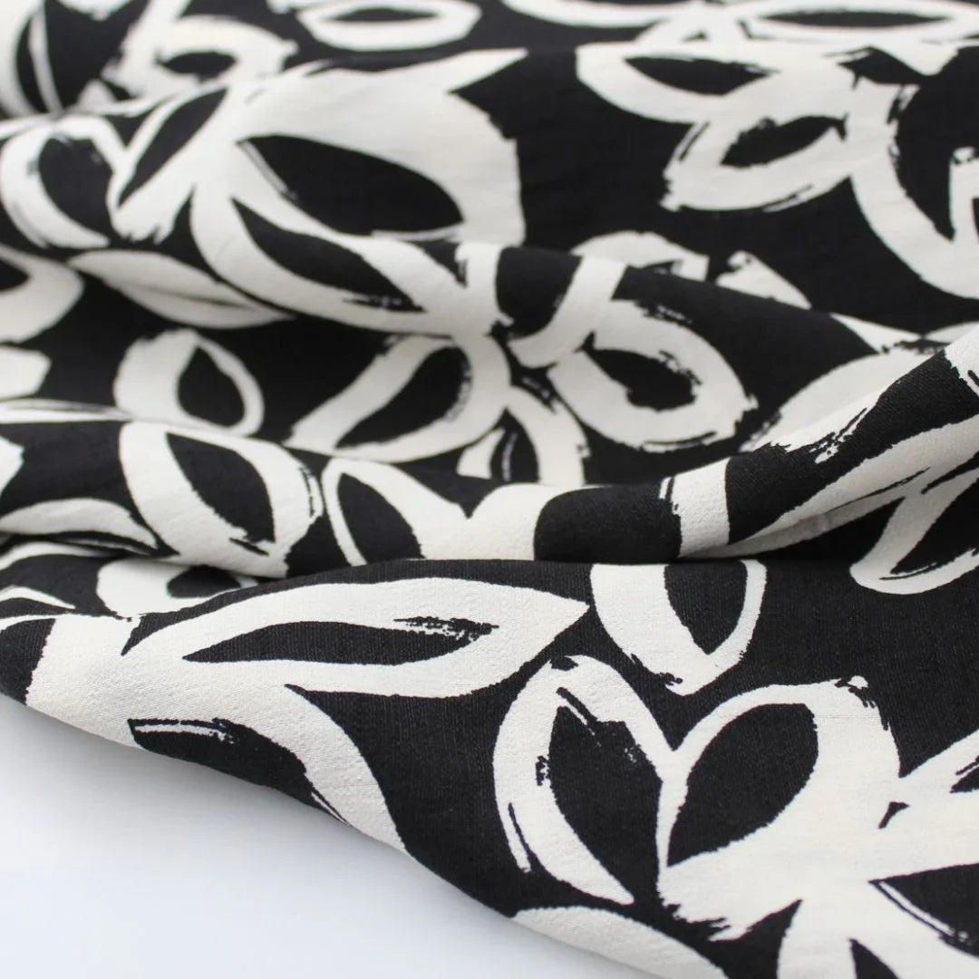 Viskose Nylon Weiße Blumen | Schwarz - Stofftime