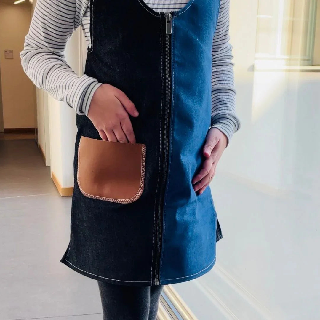 Nähbeispiel Latzkleid mit zwei Jeansstoffe und Kunstleder