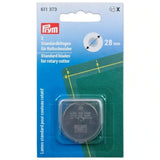 Ersatzklinge für Rollschneider, Mini, 28 mm in der Kunststoffbox, zeigt die Klinge in ihrer sicheren Verpackung.