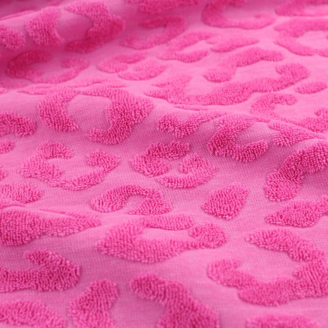 Baumwoll Jacquard Leopard Fuchsia – Hochwertiger, elastischer Jacquard-Stoff mit Leopardenmuster für Mode und Wohntextilien