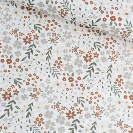 Popeline Stoff mit floralem Muster in Beige, Braun und Grün auf weißem Hintergrund