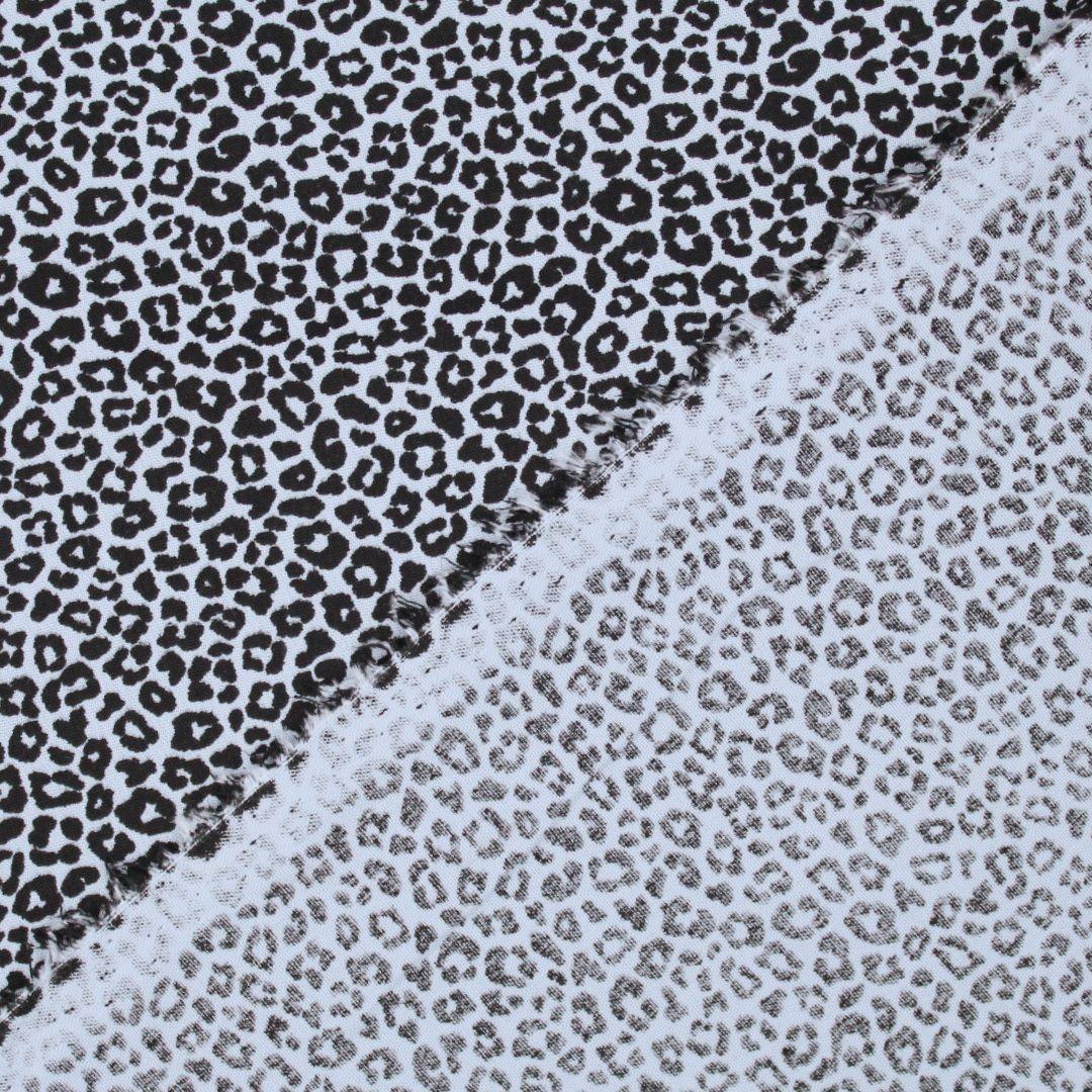 Leichter Baumwollstoff mit Mini-Leopard Blau – OEKO-TEX zertifiziert und vielseitig einsetzbar