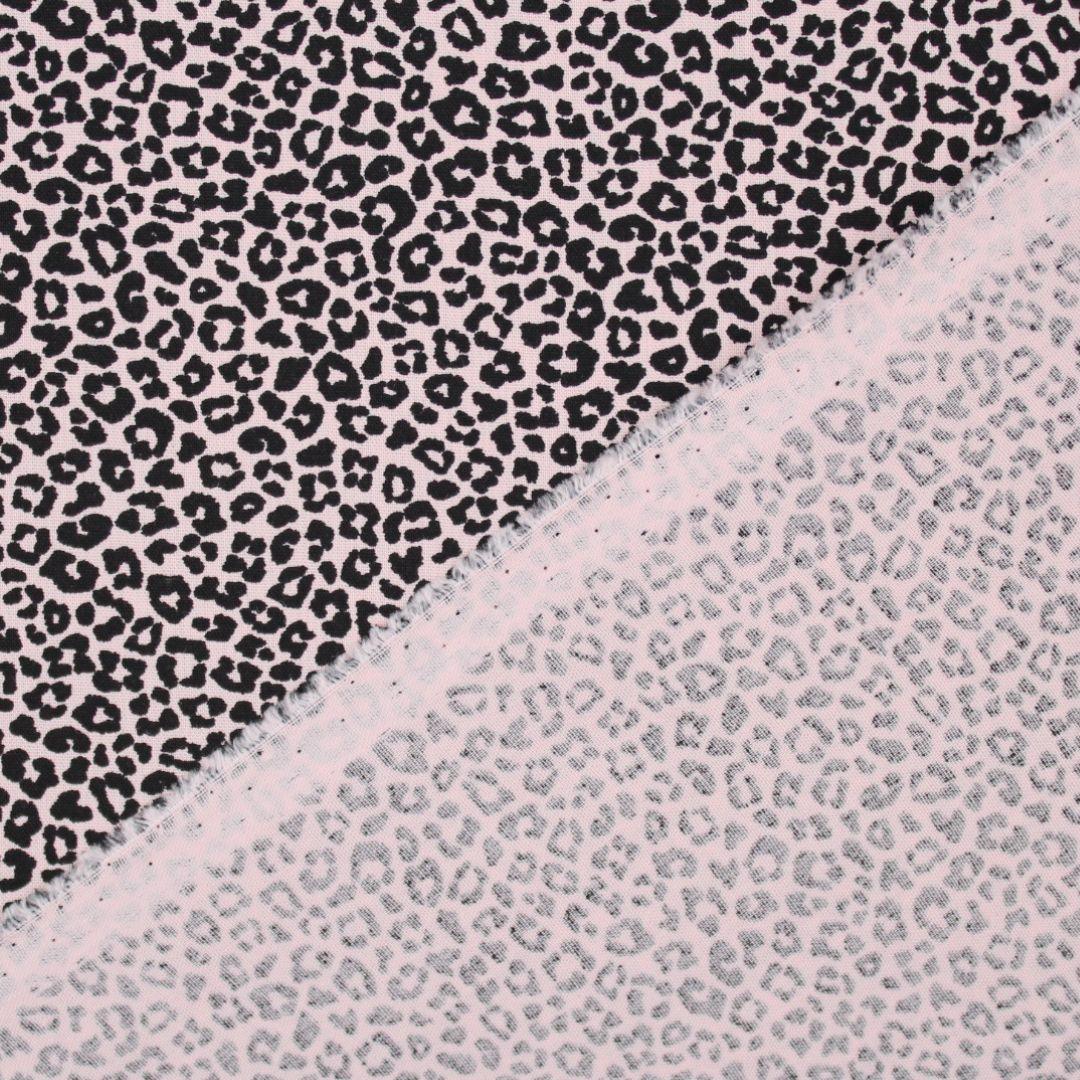 OEKO-TEX zertifizierter Baumwollstoff in Rosa mit Mini-Leopardenmuster – vielseitig einsetzbar