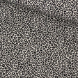 Baumwollpopeline Mini-Leopard in Sand – Nahaufnahme des Musters
