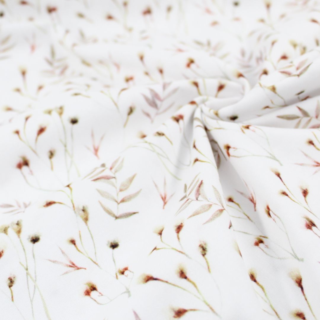 Stoff „Herbstwiese“ 100% Baumwolle – Blüten & Blätter in Beige und Rosé
