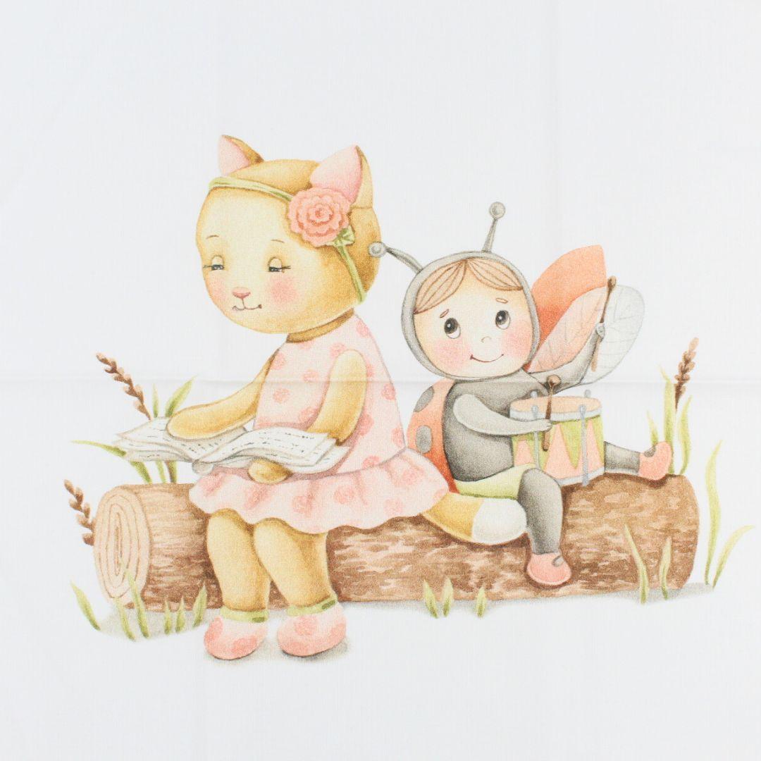 Baumwollpanel mit Katze und Marienkäfer. Perfekt für gemütliche Wohnaccessoires oder als einzigartiges Geschenk.