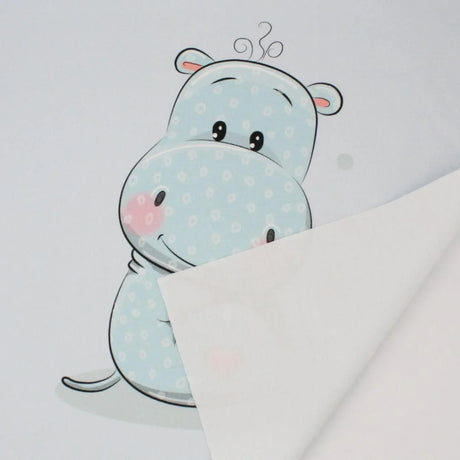 Nähidee mit Nilpferd-Panel: Detailbild des Panels mit fröhlichem Hippo-Motiv, 100% Baumwolle.