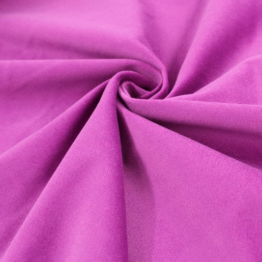 Velvet Samtstoff in kräftigem Fuchsia mit passendem Nähgarn – weicher, querelastischer Baumwollsamt mit Glanz.