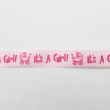 Satinband "It's a Girl" in Rosa, 16 mm breit, aus 100% Polyester, ideal für Babypartys und Geschenkverpackungen.