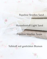 Tüllstoff mit gestickten rosa Blumen