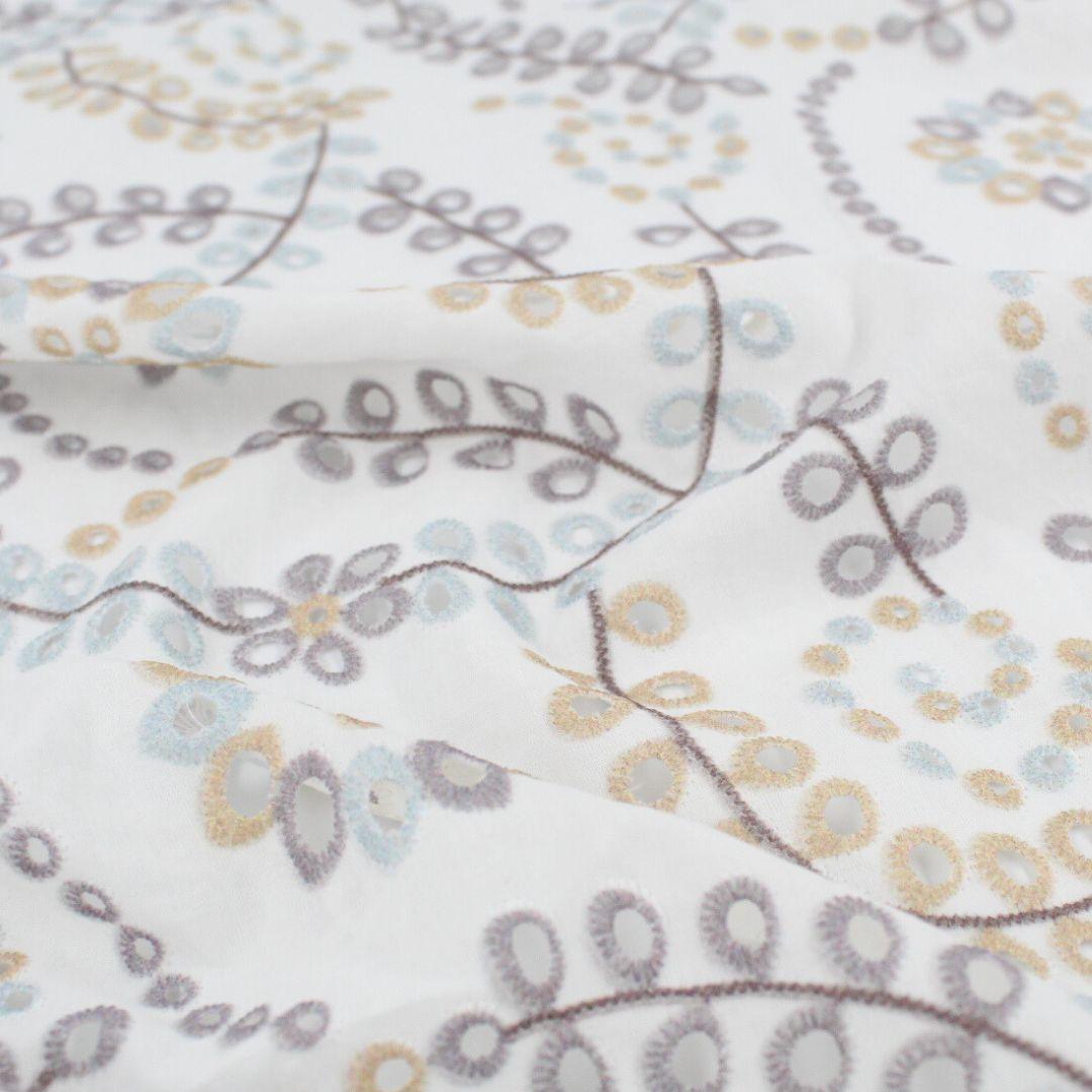 Baumwollstoff mit gesticktem Muster | Ecru - Stofftime