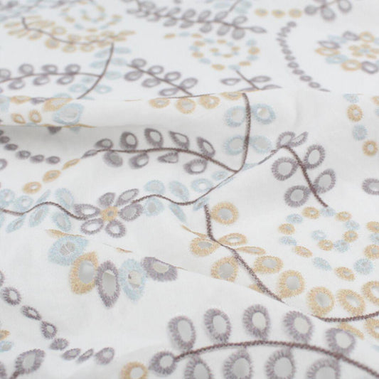 Baumwollstoff mit gesticktem Muster | Ecru - Stofftime