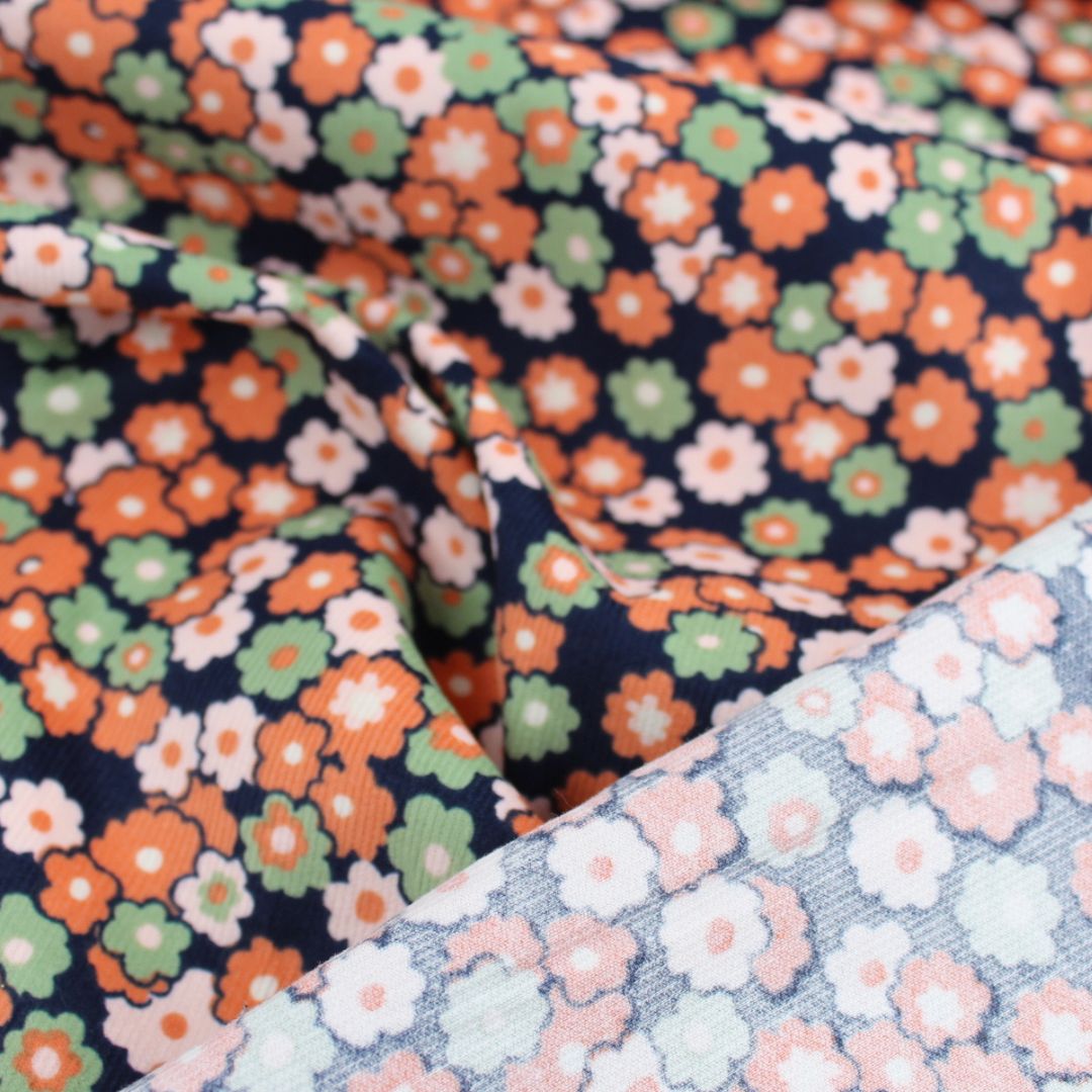 Feincord aus Baumwolle - Kleine Blumen - Stofftime