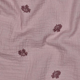 Musselin Stoff gestickte Blumen | Mauve - Stofftime