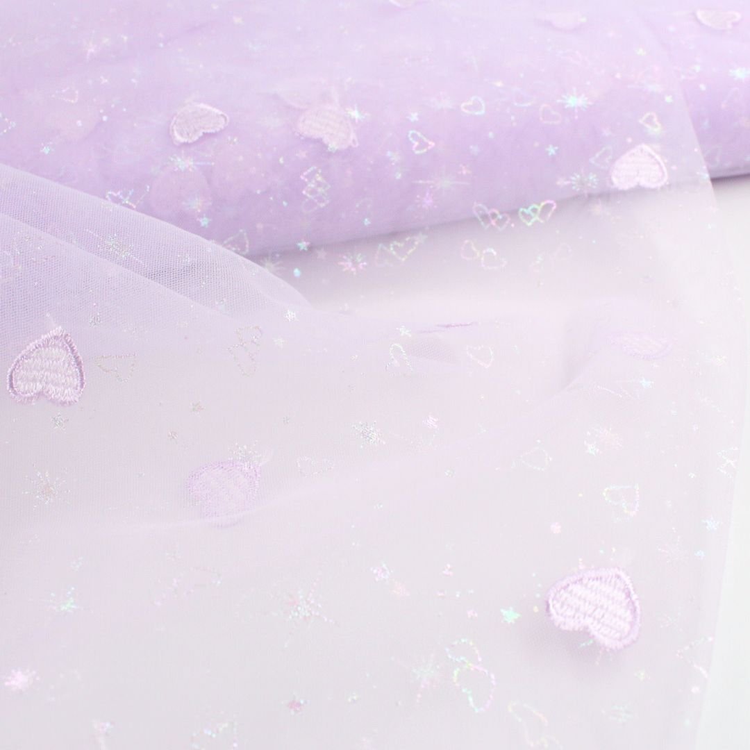 Tüllstoff mit gestickten Herzen und glitzernden Sternen - Stofftime