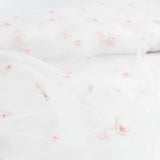 Tüllstoff mit gestickten rosa Blumen - Stofftime
